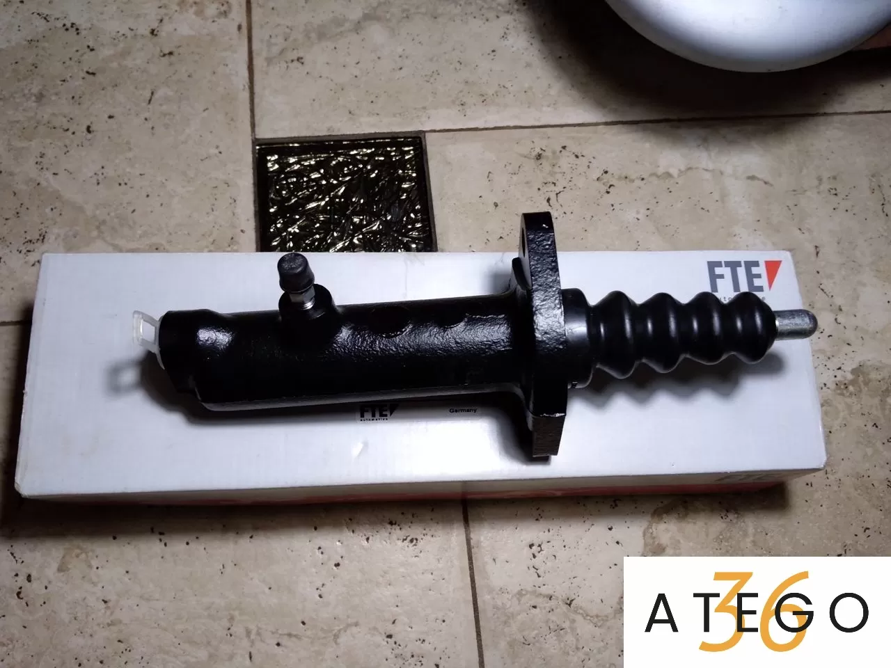 Рабочий цилиндр сцепления Mercedes-Benz