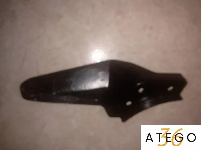 Кронштейн крепления зеркала Mercedes-Benz грузовой — верхний, новый, в наличии