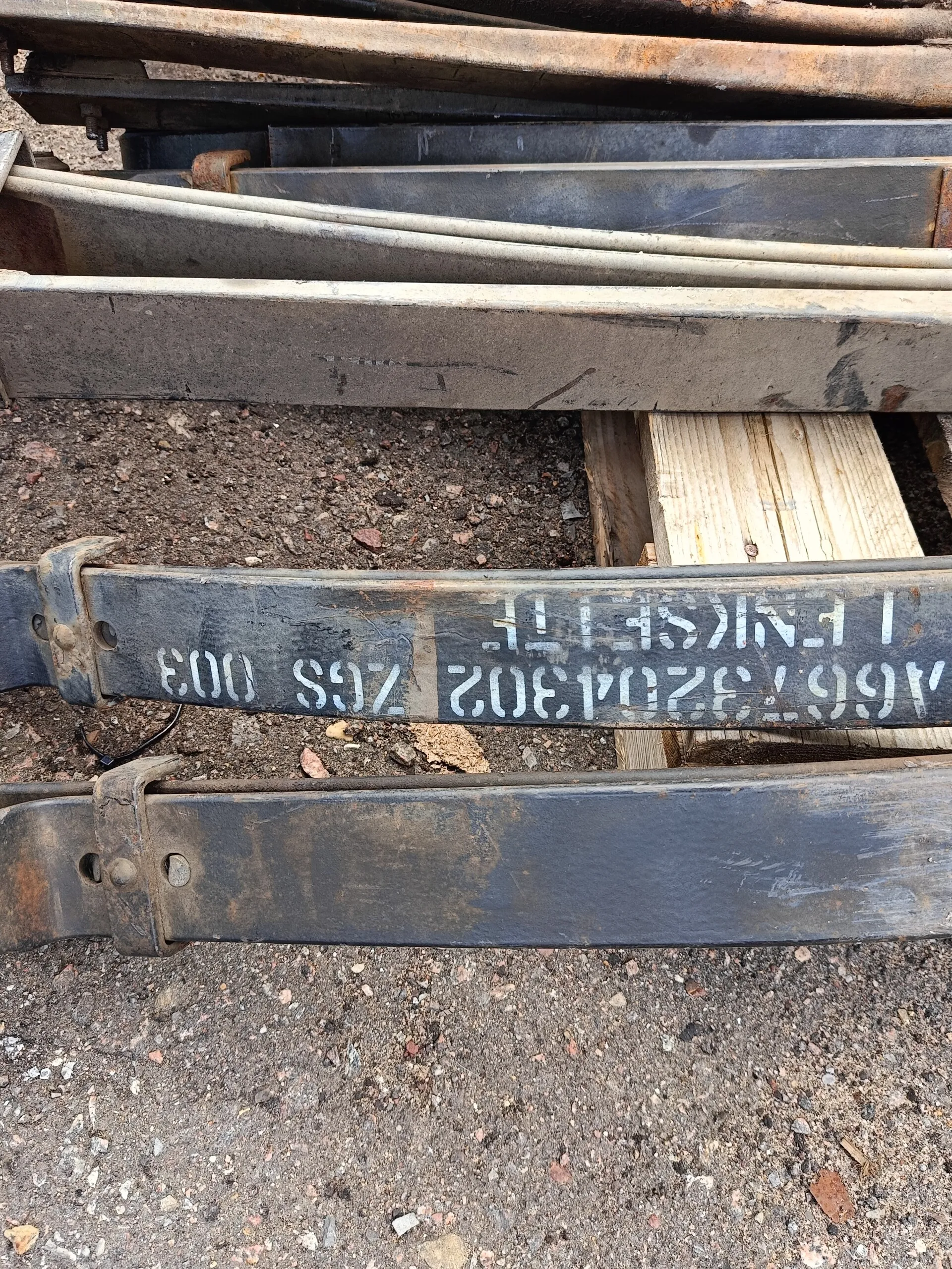 рессора передняя A6673204302