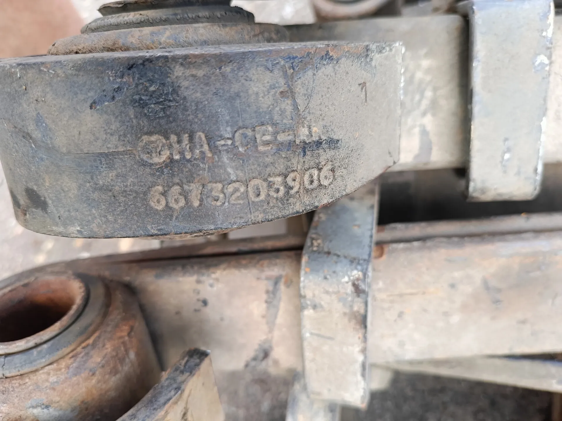 Рессора задняя трехлистовая