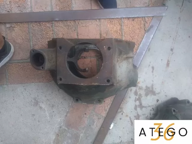 Кожух маховика двигателя OM364A OM364LA  OM366 Mercedes-Benz