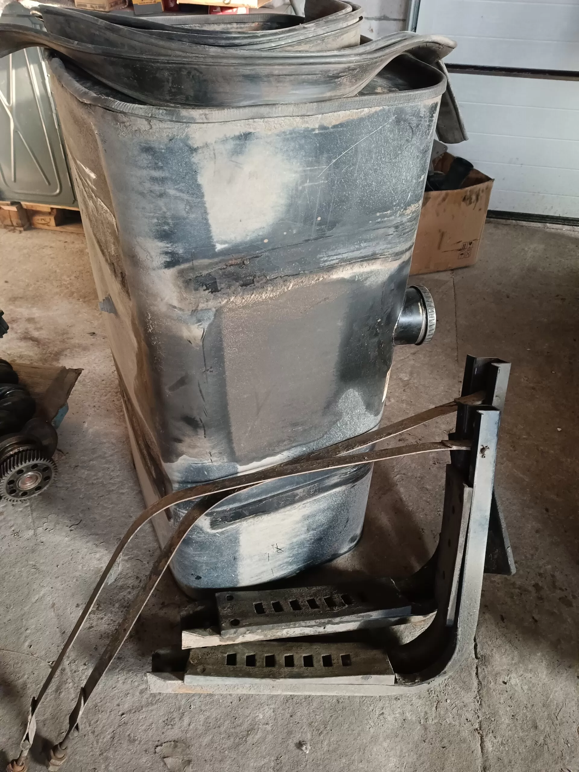 бак топливный 300 л на MAN LE