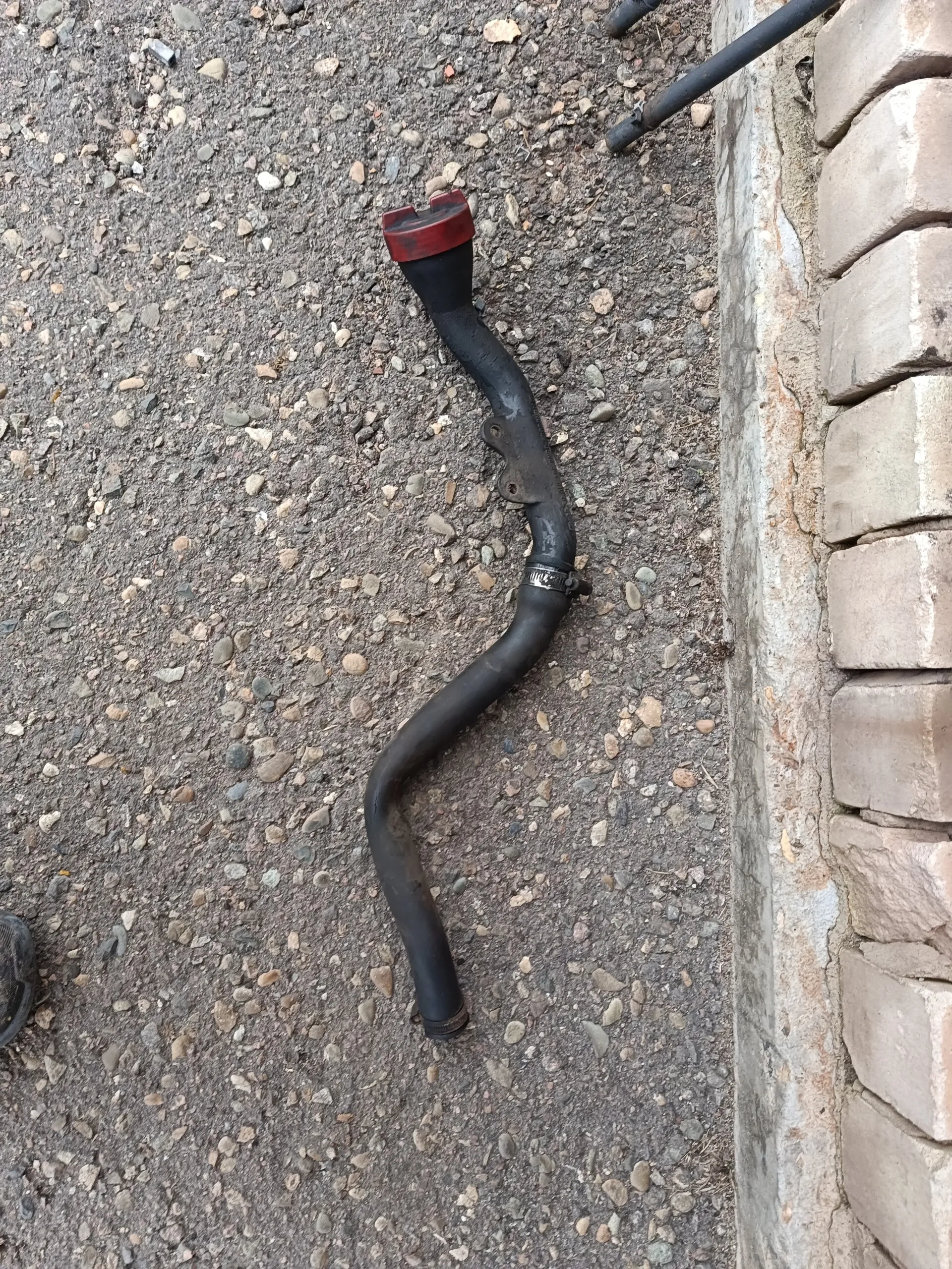 маслозаливная горловина двигателя OM364LA