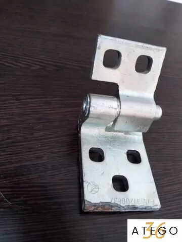 Петля двери левая A 973 720 07 37