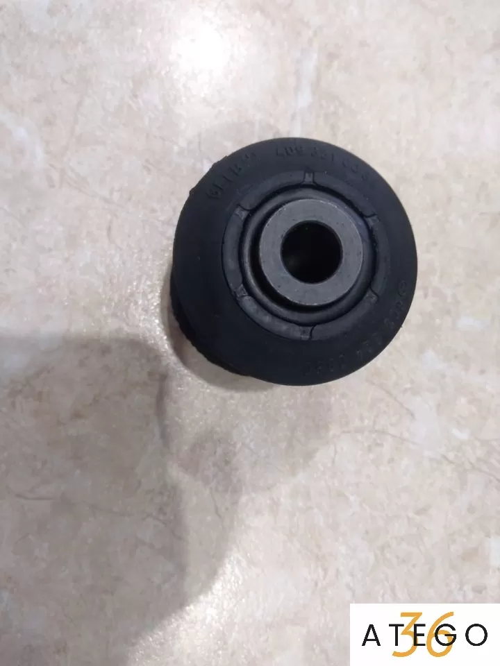 Сайлентблок задней рессоры Мерседес-Бенц