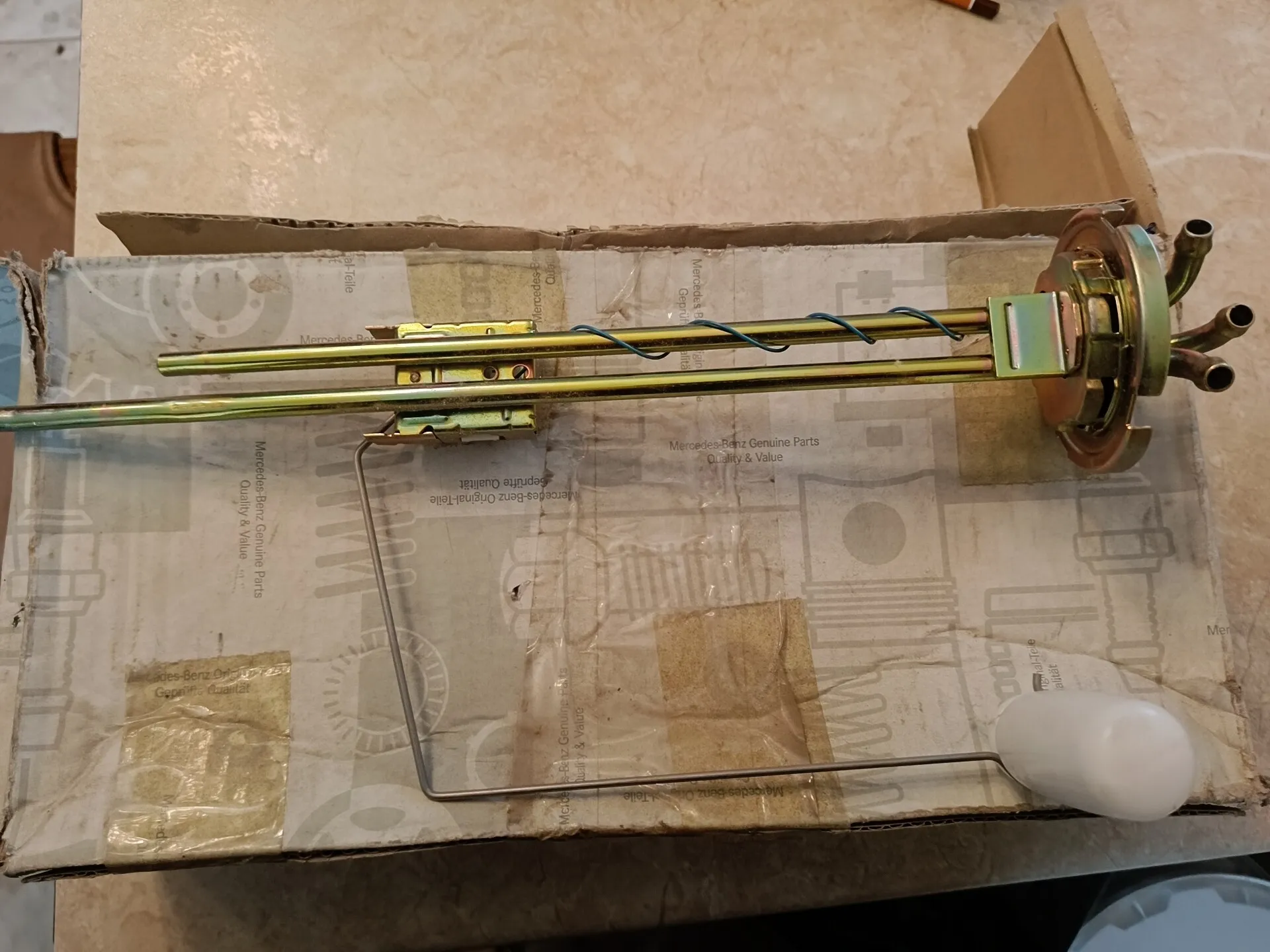 датчик уровня топлива A6745420017