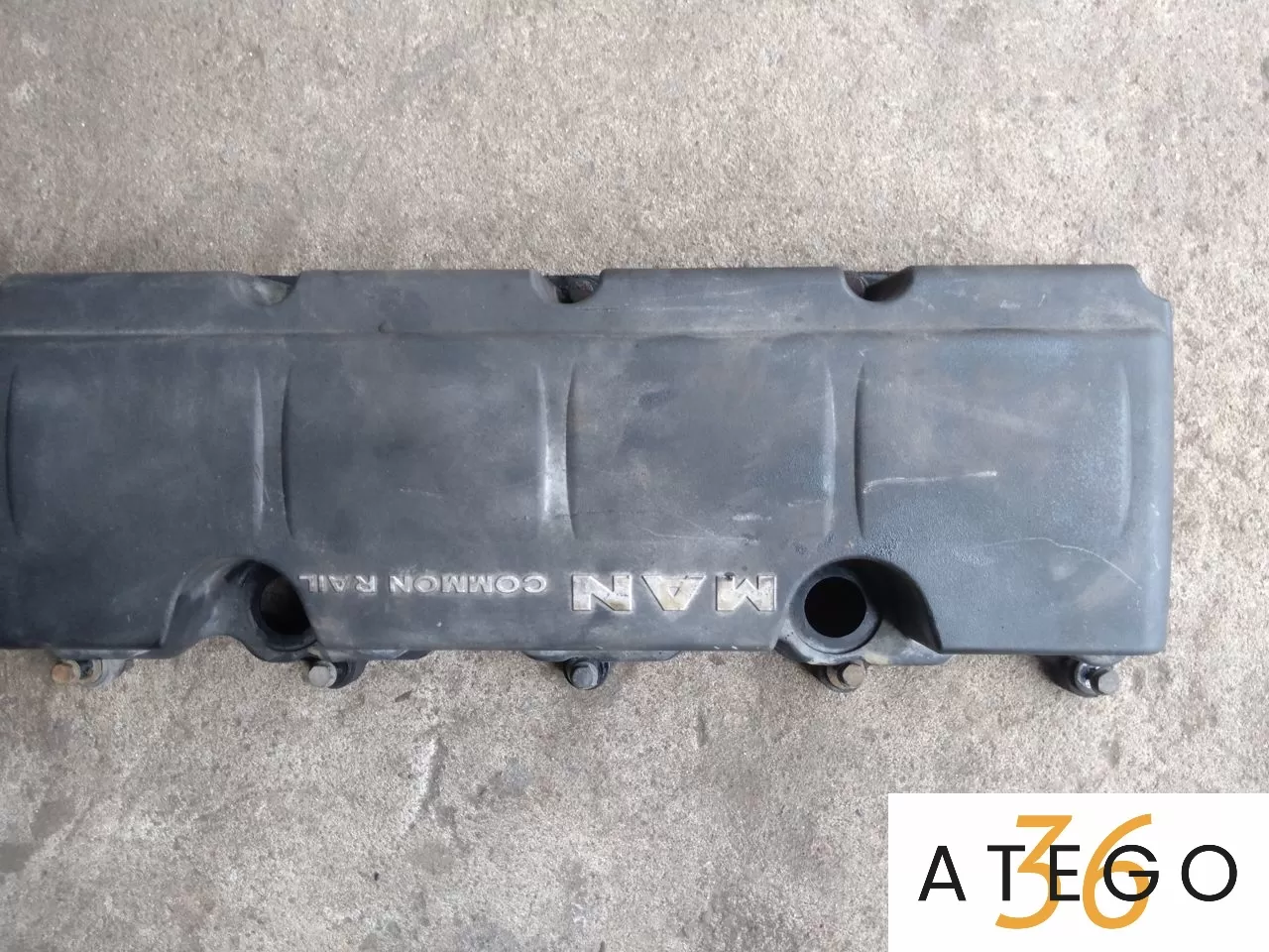 Крышка клапанов D0824